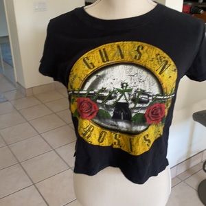 Guns N Roses top
